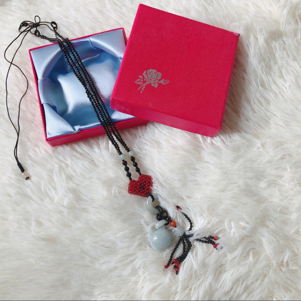 Nacklace with gift box